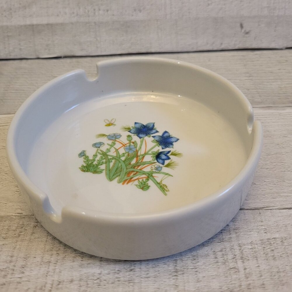 Vintage Ceramic Ashtray With Floral Design & Bee Motif White & Blue 5 Inches Dia